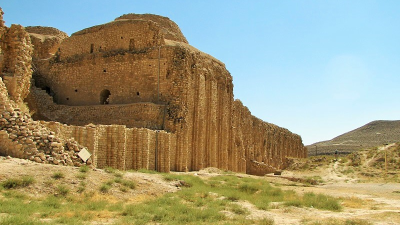 Fars vilayəti və onun üç tarixi bölgəsinin arxeoloji mənzərəsi